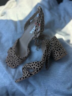 Women's Tan Leopard Print Block Heel Sandals
